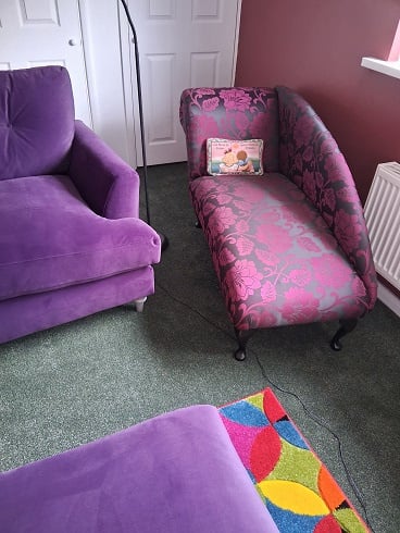 Lounge 3.jpg
