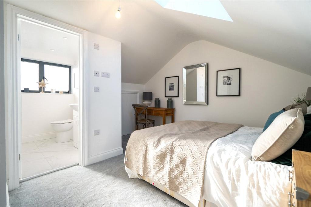 Image: https://us-noi.v-cdn.net/6031891/uploads/editor/bg/dcvs6q391snz.jpeg