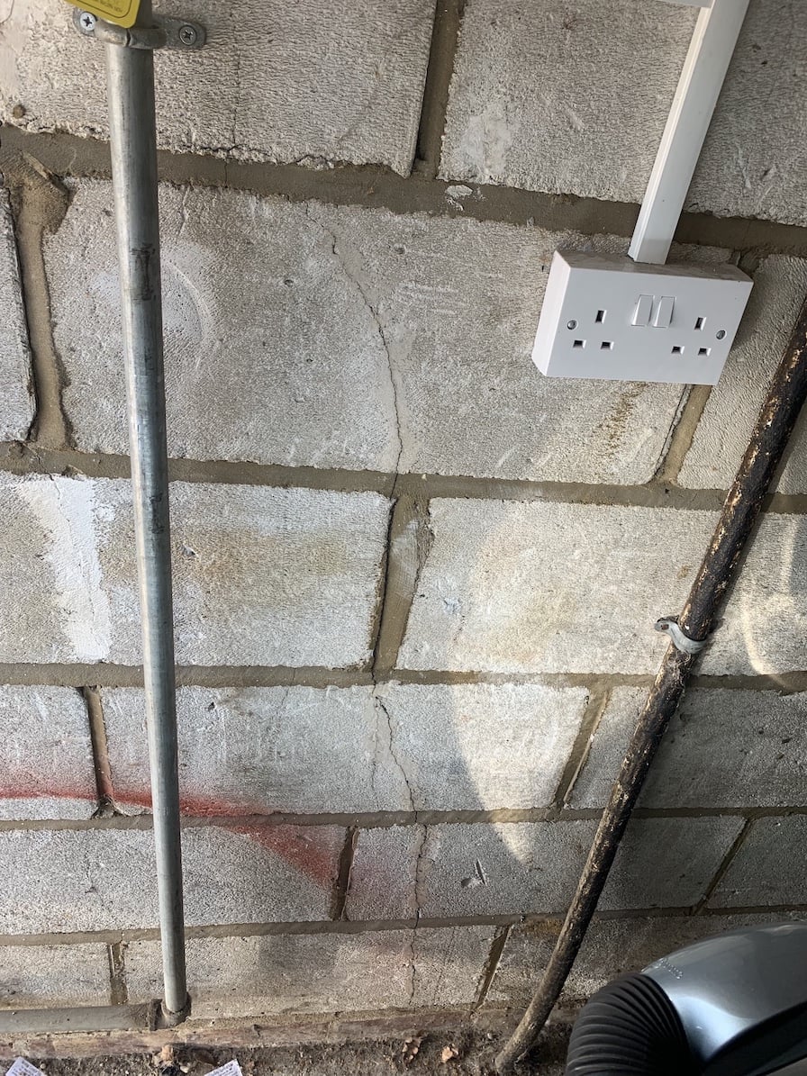 Image: https://us-noi.v-cdn.net/6031891/uploads/editor/hk/06a33g5mx5fk.jpg